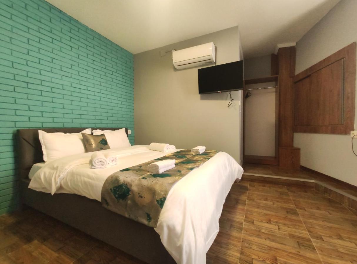 Tbilicity Hotel Tbilisi Exterior photo